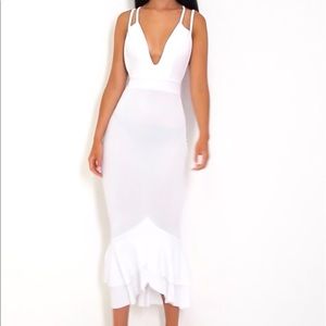 Pretty Little Thing White Fishtail Dress Sz 2